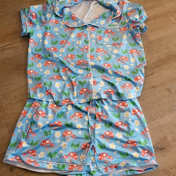 Miss Sparkling Mushroom Fields Pajama Set Size XL - Picture 1 of 8